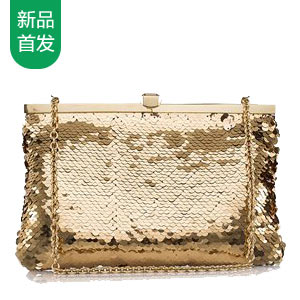 DOLCE&GABBANA这对黄金搭档创造出时尚圈一个又一个经典，品牌传承的意大利风情让人犹如身在西西里的美丽夜色中。这款鳞片手提包，无论是休闲还是晚宴，绝对让你成为人群中最耀眼的那一个。